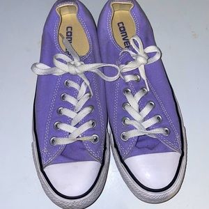 Lavender converse (awesome condition)
